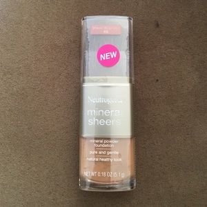 COPY - Neutrogena minerals sheers